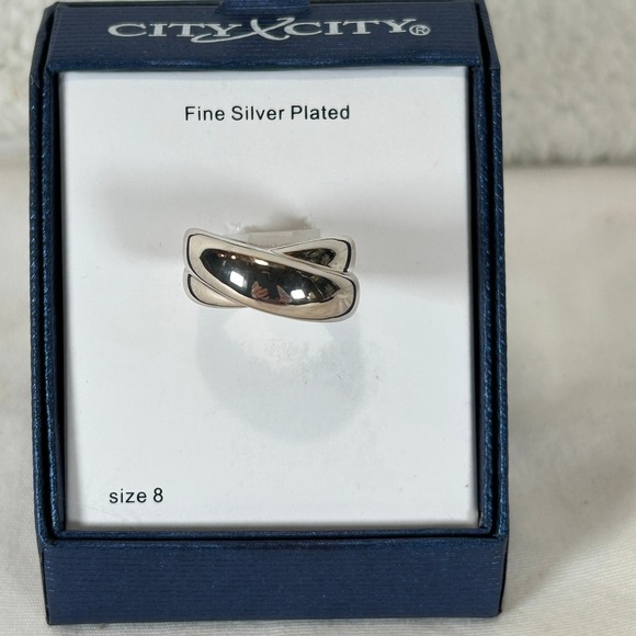 City by City Fine Silver Plated Crossover Band Ring Size 8 New NWT - Picture 2 of 5